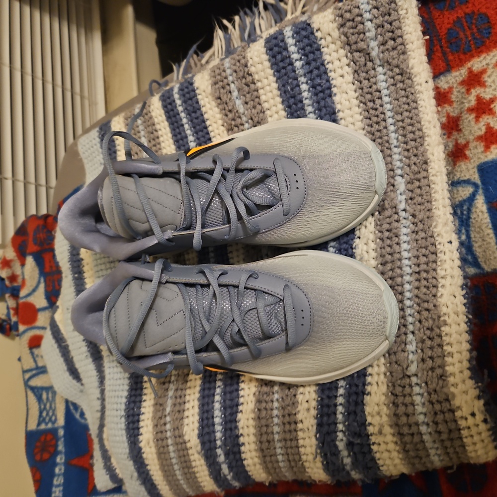 Nike Size 12 Grey Giannis